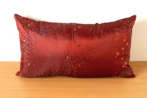 Díszpárna huzat gyöngyös (28x48 cm) Piros